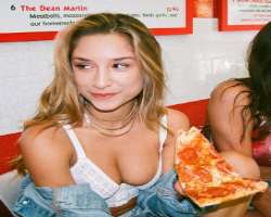 Savannah Montano eating non vegetarian food